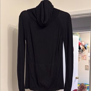 Lululemon knit sweater with pocket